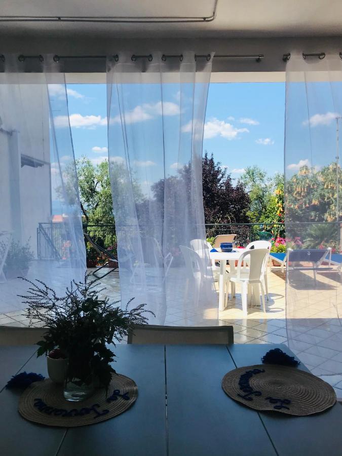 Апартаменти La Terrazza Віко-Екуенсе Екстер'єр фото